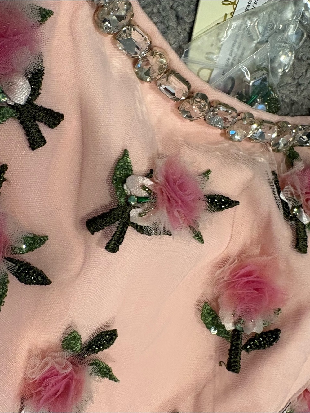 Alice & Olivia New Lupita Crystal Strap Embellished 3D Flowers Tulle Midi Gown 6 - Picture 12 of 16